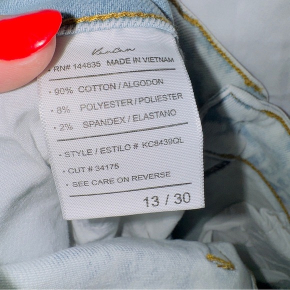 Kancan NWT Light Wash Denim High Rise Frayed Hem Ankle Length Skinny Jeans 13/30 - Picture 6 of 7